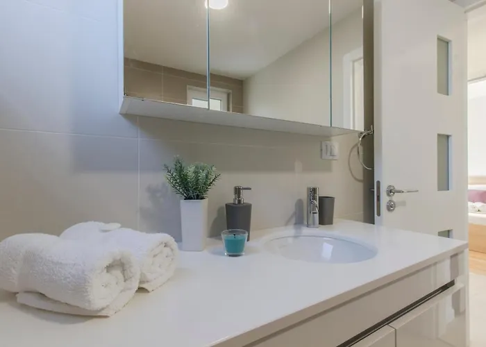 Apartnent Zorka1 Primošten